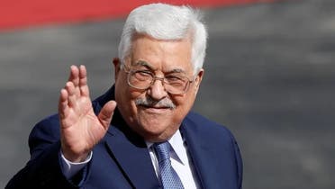 فلسطینی صدر محمود عباس 10 فروری 2018 کو بھارتی وزیر اعظم مودی کے مغربی کنارے پہنچنے  پر ہاتھ ہلاتے ہوئے