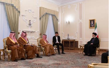 The Iranian President receives the Saudi Foreign Minister