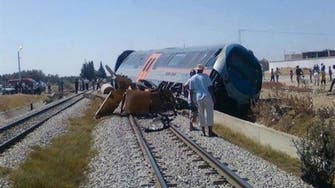 تونس میں مسافر ٹرین پٹری سے اتر گئی، دو افراد ہلاک، 31 زخمی