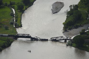 US bridge collapse: Train carrying hazardous material falls into ...