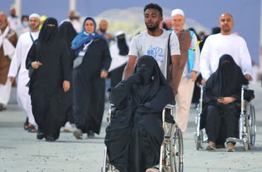 مغادرة الحجاج لمشعر منى
