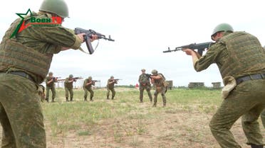 عناصر من قوات فاغنر تدرب القوات البيلاروسية - رويترز