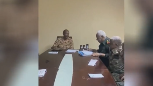 Sudanese Army Commander Chairs Military Meeting Amidst Tensions at General Command Building