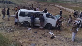 صور.. وفاة 11 طالبا وإصابة 6 بحادث مروري مروع في ذمار