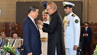 چین کے نائب وزیر اعظم ہی لی فینگ کے لیے ہلال پاکستان کا اعزاز