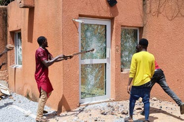 أعمال شغب أمام سفارة فرنسا في النيجر أمس