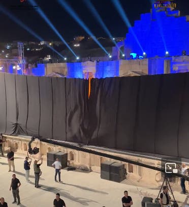 ستارة سوداء حتى لا يرى الجمهور جورج وسوف في وضعه الصحي