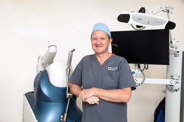 UK-based Dr. Jonathan Conroy specializes in robotic-assisted hip and knee surgery. (Courtesy: WAM)