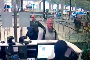  مايكل تايلور في مطار اسطنبول خلال تهريب كارلوس غصن من اليابان