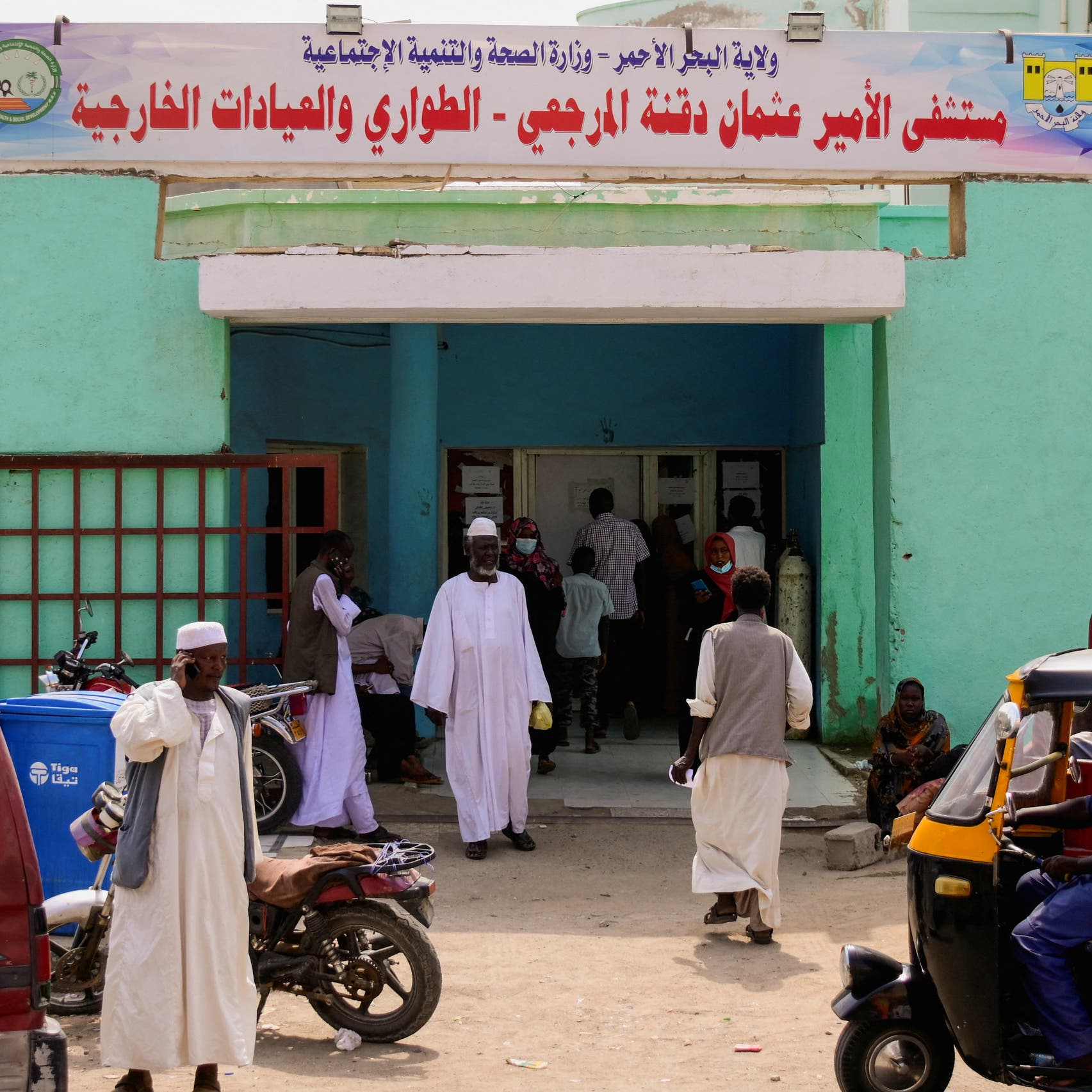 ربنا يهون علينا.. ملاذ الحرب الوحيد في السودان يعاني
