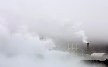 Steam rises from the Svartsengi geothermal power plant near the town of Grindavik May 12, 2008. (File photo: Reuters)