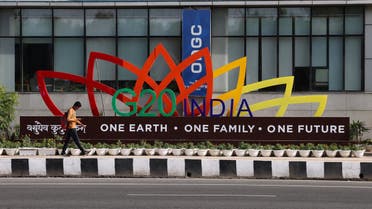 لافتة لقمة مجموعة العشرين في الهند (رويترز)
