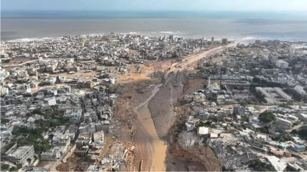 صور جوية مروعة تظهر حجم أضرار إعصار دانيال بمدينة درنة الليبية 