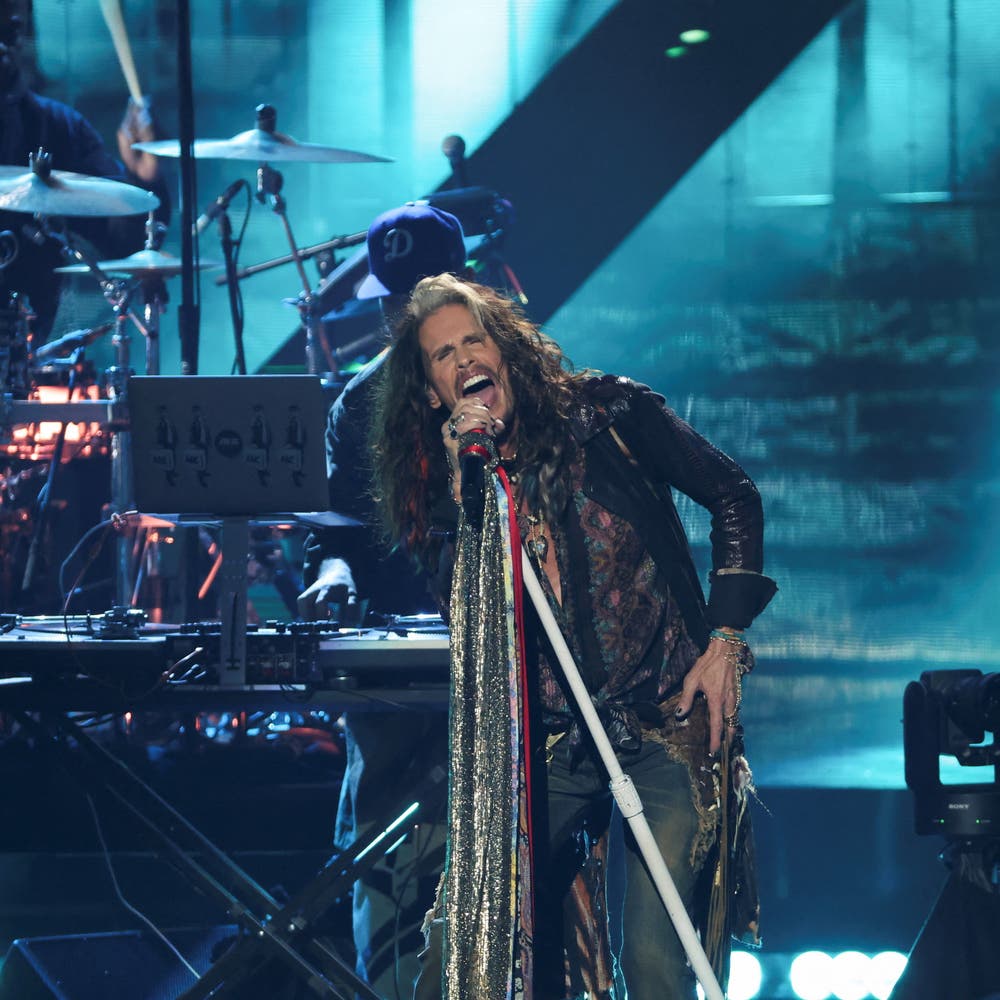 Aerosmith to perform at Pro Football Hall of Fame weekend