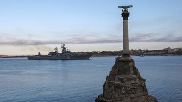 The Russian Navy's guided missile cruiser Moskva (Moscow) sails past the Monument to Scuttled Ships into a harbour after tracking NATO warships in the Black Sea, in the port of Sevastopol, Crimea November 16, 2021. (File photo: Reuters)