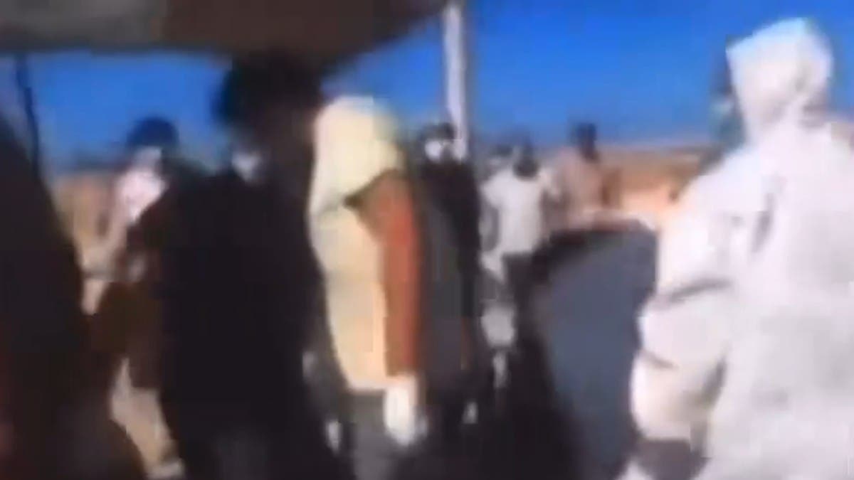 فيديو مؤلم.. متطوع ليبي ينتشل جثّة ليكتشف أنها لوالده 1 فيديو مؤلم.. متطوع ليبي ينتشل جثّة ليكتشف أنها لوالده