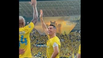 بالعرضة السعودية.. رونالدو يحتفل بفوز النصر على الأهلي
