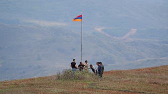 أرمينيا وأذربيجان تتبادلان الاتهامات بإطلاق النار عند الحدود