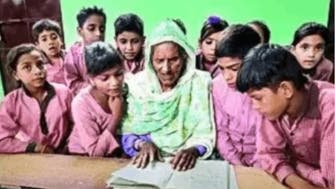 لکھنے پڑھنے کا خواب 92 سالہ بھارتی خاتون نے پورا کر لیا