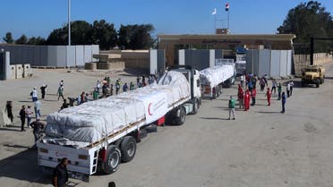 من عملية دخول الشاحنات إلى غزة عبر معبر رفح - فرانس برس