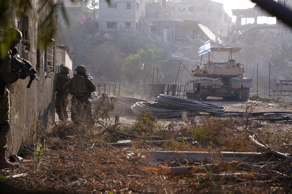 من القصف الإسرائيلي على غزة - رويترز