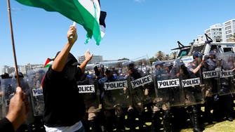 Pro-Israel and pro-Palestinian groups clash in South Africa 
