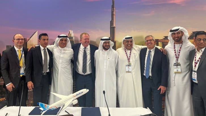 Boost for Boeing in Dubai on first day of show while Airbus waits