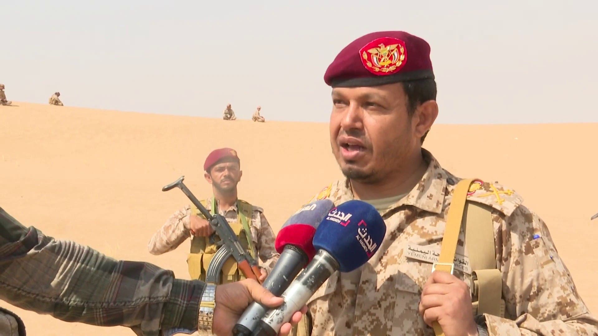 ميليشيا الحوثي تقيم معسكرات خلف خطوط التماس بين محافظتي مأرب والجوف ميليشيا الحوثي تقيم معسكرات خلف خطوط التماس بين محافظتي مأرب والجوف