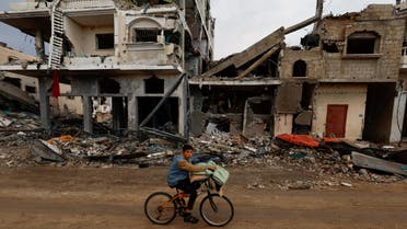 من الدمار في قطاع غزة بمدينة خان يونس - رويترز