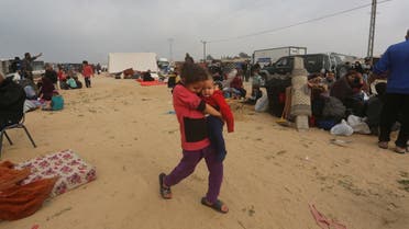 مشاهد من غزة - من نزوح الفلسطينيين هربا من القصف - أسوشييتد برس