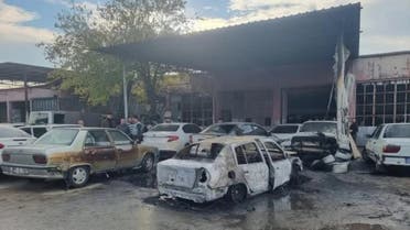 ترکیہ میں ورکشاپ میں جلی ہوئی گاڑیاں