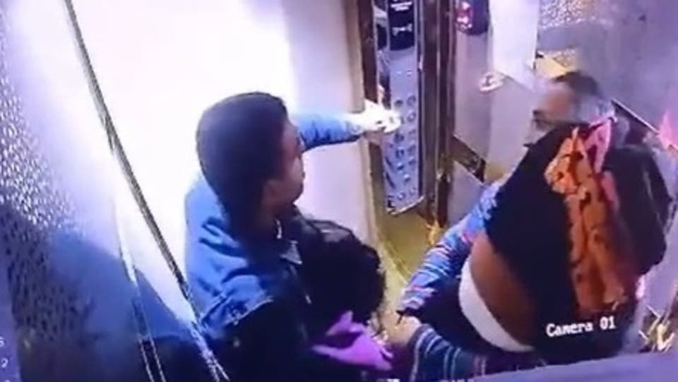 مصر.. مفاجأة حول فيديو "تخدير فتاتين داخل مصعد" وخطفهما