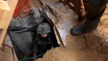 اسرائیلی فوجی غزہ میں ایک سرنگ میں 2