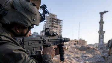 جندي إسرائيلي قطاع غزة - رويترز