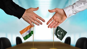 India-and-Pakistan-diplomats-QT