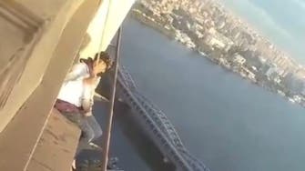 فيديو مرعب وغامض لفتاة تسقط من الطابق 26 بفندق مصري.. السلطات تحقق