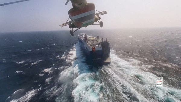 الحوثي يزعم: أصبنا سفينة أميركية وبريطانية بالبحر الأحمر
