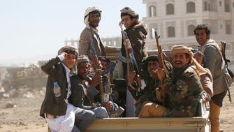 در پی کشته شدن یک فرمانده حوثی؛ 60 شهروند یمنی ربوده و خانه‌هایشان در آتش سوخت