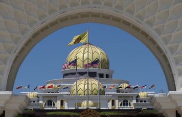 القصر الملكي في العاصمة الماليزية - رويترز