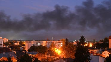 El humo negro se eleva sobre la ciudad después de los ataques con aviones no tripulados en la ciudad de Lviv, en el oeste de Ucrania, el 19 de septiembre de 2023, en medio de la invasión militar rusa en Ucrania. (AFP)