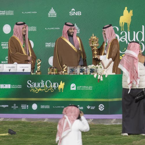 اهدای جام سعودی به قهرمان اسب‌سواری 