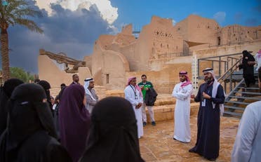 سياح في السعودية