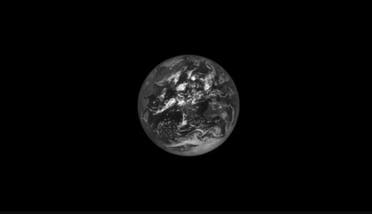 الأرض من 380 ألف ميل - ناسا