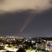 Το Ιράν στοχεύει το Ισραήλ με βαλλιστικούς πυραύλους και drones ως απάντηση στην επίθεση στη Συρία