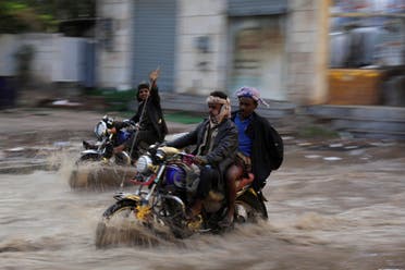 من الأمطار في اليمن - رويترز