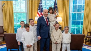 امریکی صدر کی نومبر میں رہا ہونے والے یرغمالی بچوں کے ساتھ تصویر