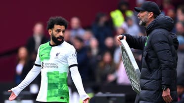 نقاش حاد بين صلاح وكلوب في مباراة ليفربول ووست هام