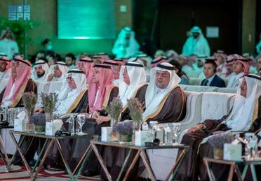 جانب من جلسة حوارية بعنوان جهود المملكة في مجال التغير المناخي 
