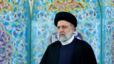 El presidente iraní, Ebrahim Raisi, observa durante una reunión en Minab, Irán, el 2 de febrero de 2024. (Foto de archivo: Reuters)