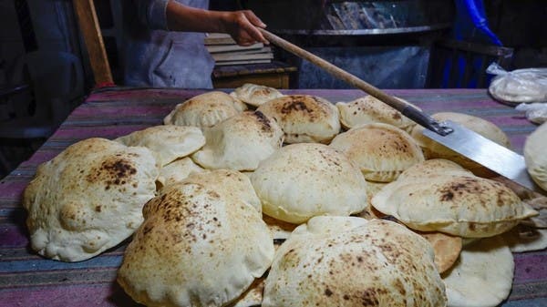 Après avoir réduit les subventions… découvrez le parcours d’une miche de pain égyptienne au fil des années
